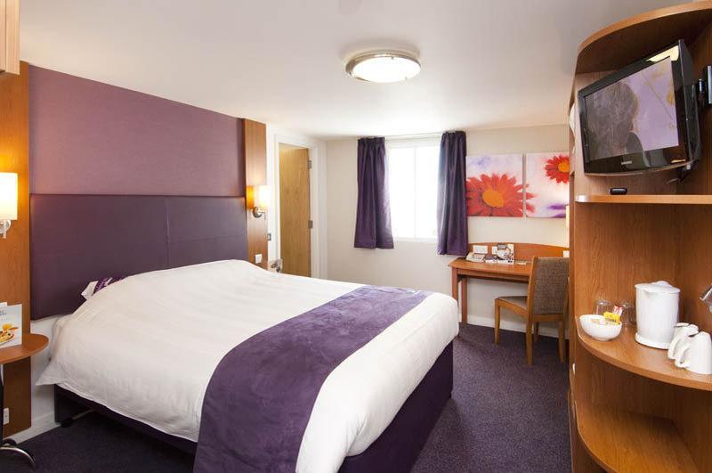 Premier Inn Birmingham South 鲁贝里 外观 照片