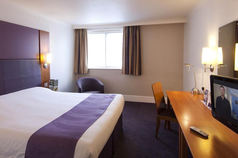 Premier Inn Birmingham South 鲁贝里 外观 照片