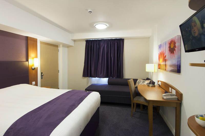 Premier Inn Birmingham South 鲁贝里 外观 照片
